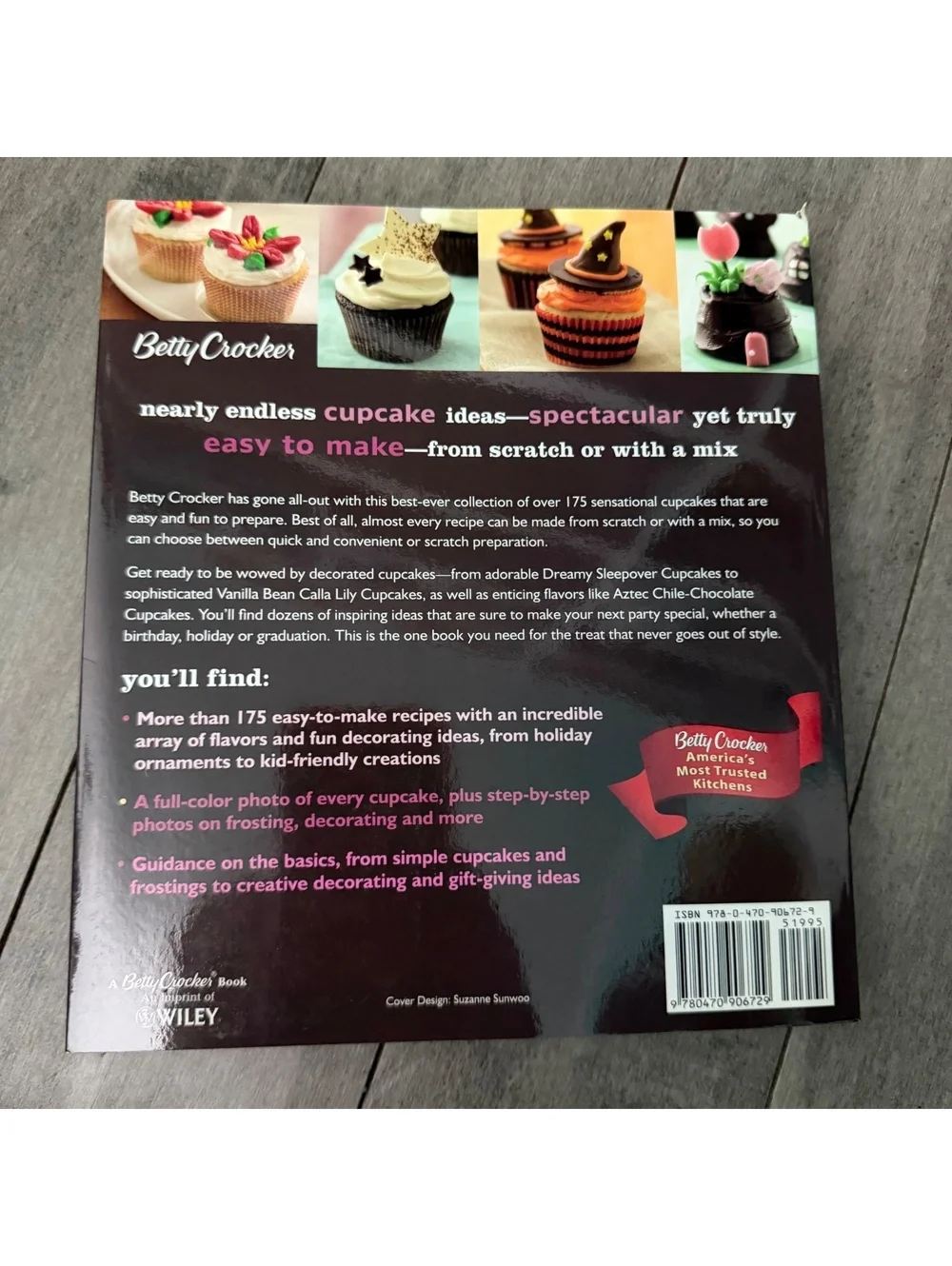 Betty Crocker The Big Book of Cupcakes Cookbook